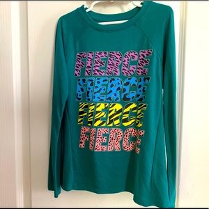 NWT Size S girl’s Tek Gear tee